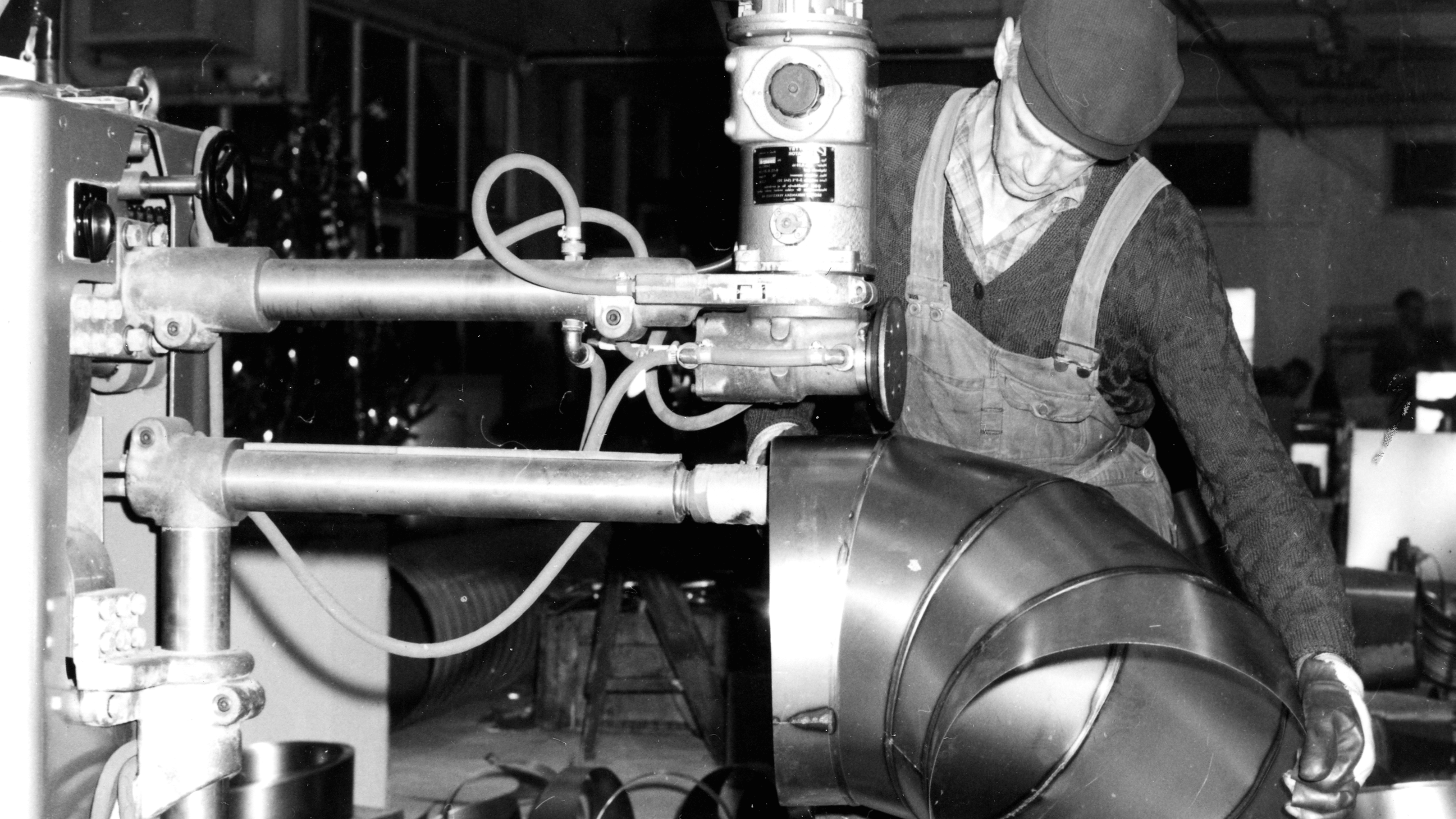 Tillverkning av ventilationsböjar på 60-talet